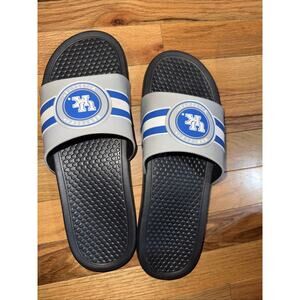 FOCO NCAA Kentucky Wildcats Men's Stripe Raised Slide Sandals Size Large 11-12